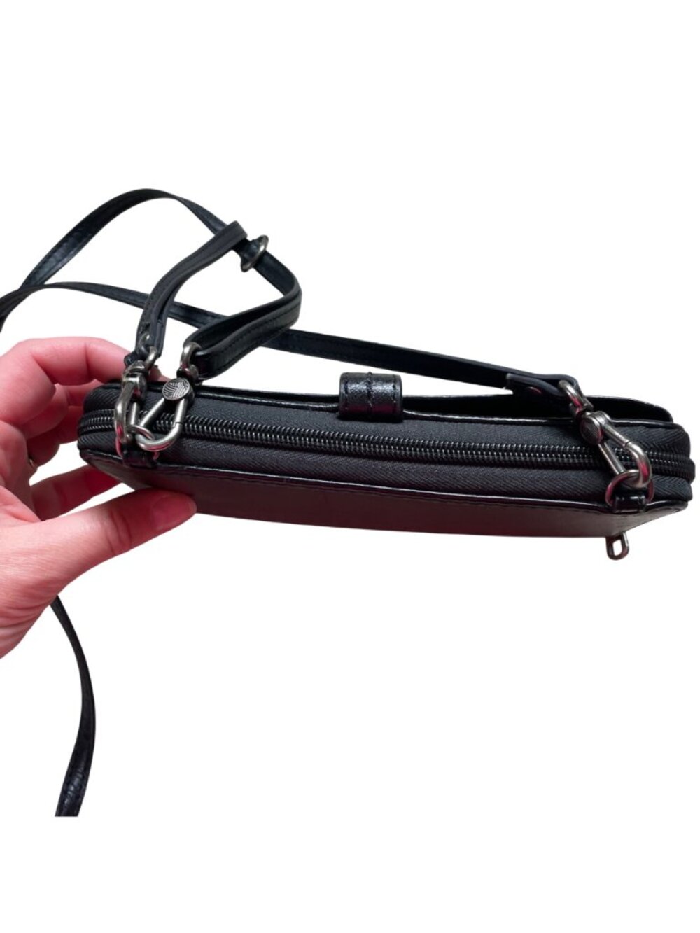 The Sak Black Leather Crossbody Wallet With Adjustable Strap & Multiple Card Slo - Picture 5 of 7